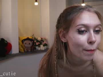 webcam girl aleksa_cutie live cam image #3650013