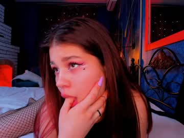 webcam girl katrinpolly live cam image #2049235