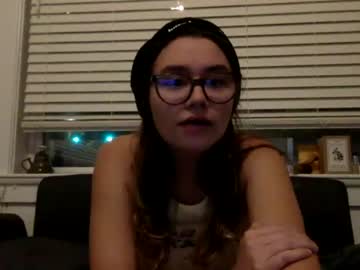 webcam girl yoursweetsubmissive live cam image #169827
