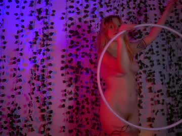 webcam girl crimsonxrapture live cam image #532900