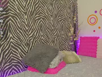webcam girl jennyshow live cam image #11111108