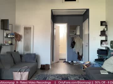 webcam girl bloomyogi live cam image #6475290