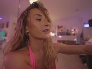 webcam girl hannahjames710 live cam image #6404366