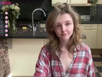webcam girl lucydelovely live cam image #5404221