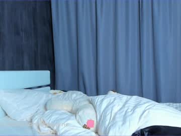 webcam girl your__voice live cam image #1094720