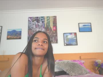 webcam girl camilitasu live cam image #1307730