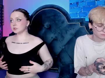 webcam couple shypreettygirl live cam image #9728500