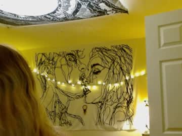 webcam girl crimsonxrapture live cam image #1286456