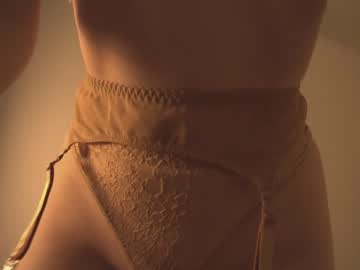 webcam girl bibi_it_is live cam image #3985087