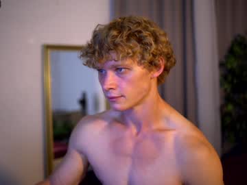 webcam man heavy_spike live cam image #6609887