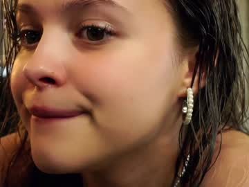 webcam girl a_whole_eternity live cam image #9264787