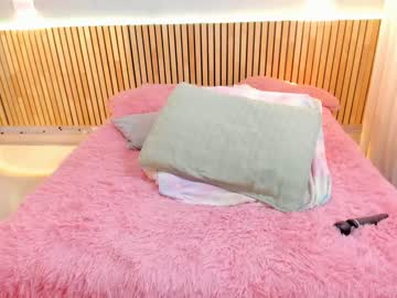 webcam girl little_effy18 live cam image #7068458