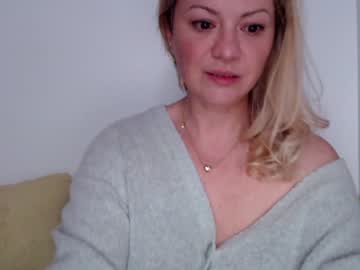 webcam girl kiradivine live cam image #2329219