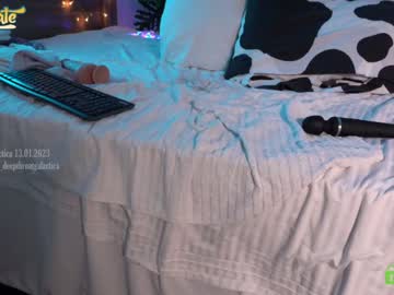 webcam girl _deepthroatgalactica live cam image #4738641