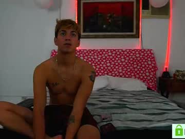 webcam couple alyssa_powers live cam image #2332565