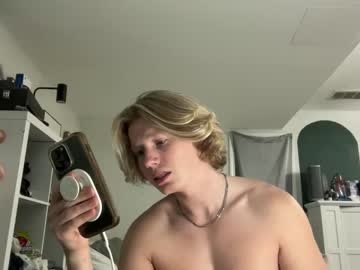 webcam man itsevanwade live cam image #9116778