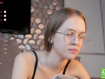 webcam girl darling_dreamer live cam image #7303399