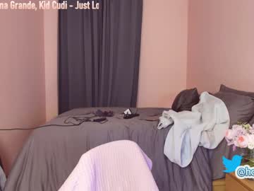 webcam girl hollyextra live cam image #2999390