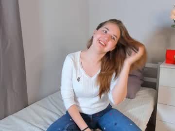 webcam girl cwenehails live cam image #9236433