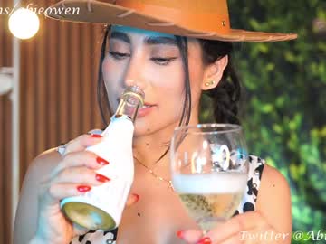 webcam girl abie_owen live cam image #10818221