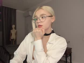 webcam girl allotropp live cam image #9858373