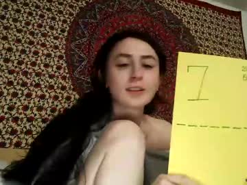 webcam girl zoepleasing live cam image #12004379