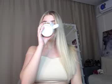 webcam girl cute18cute live cam image #1912477