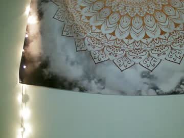 webcam girl lillygoodgirll live cam image #7134376
