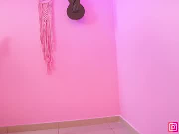 webcam girl little_effy18_ live cam image #12118877