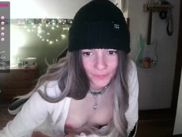 webcam girl pixelatedprincess live cam image #5494367