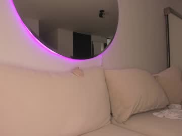 webcam girl lonelly_lolly98 live cam image #10733462