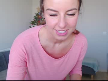 webcam girl emerald_kittycat live cam image #4335673
