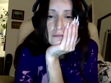 webcam girl deer___wolf live cam image #7934553