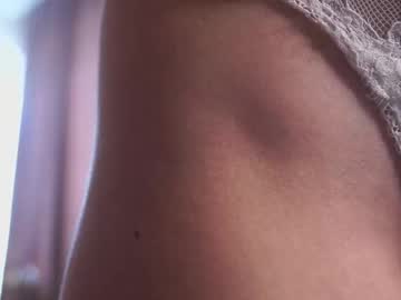 webcam girl variety_moments live cam image #12066703