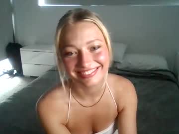 webcam girl gisellestreams live cam image #11444849