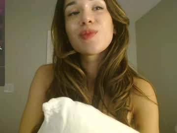 webcam girl valerie_james3 live cam image #9807213