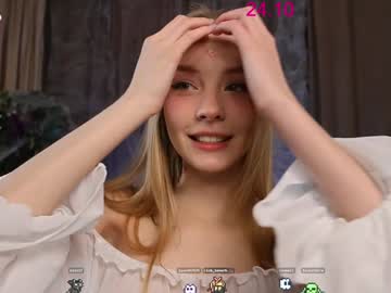 webcam girl lissa_meooow live cam image #10856513