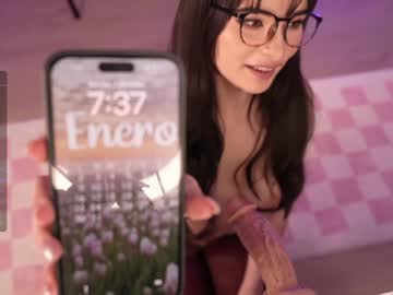 webcam girl lau__1 live cam image #8117743