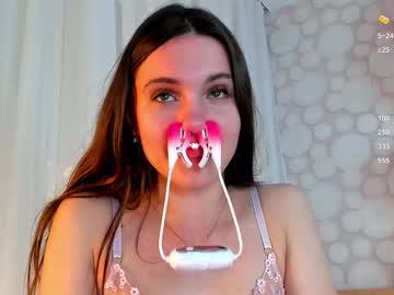 webcam girl lorettadunnell live cam image #11843827
