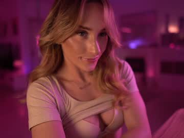 webcam girl hannahjames710 live cam image #6138363