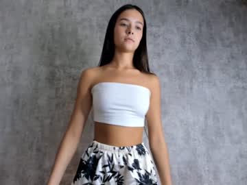 webcam girl amandamedrano live cam image #3752448