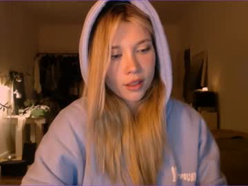 webcam girl bitter_moon live cam image #4534019