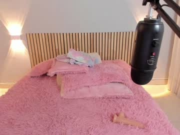 webcam girl little_effy18 live cam image #6438476