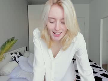 webcam girl gin_yoon live cam image #10401827