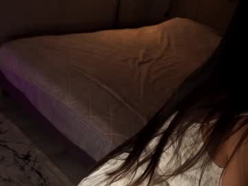 webcam girl emilybatee live cam image #12143634
