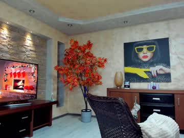 webcam girl raquelle_star live cam image #4526327