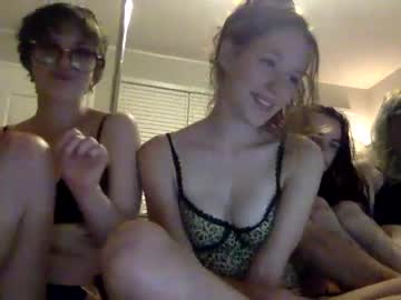 webcam couple lilliththelune live cam image #5792025