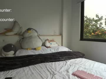 webcam girl lonelly_lolly98 live cam image #9570796