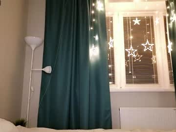 webcam girl small_blondee live cam image #7652660