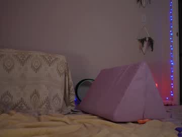 webcam girl lucy_gooosey live cam image #10983816